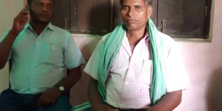 वडा अध्यक्षले नवराजपुरमा मनोपोली ढंगले घर भत्काउदै गरेको स्थानीयको आरोप