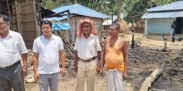अध्यक्ष यादवद्धारा आगलागी पीडितलाई सहयोग