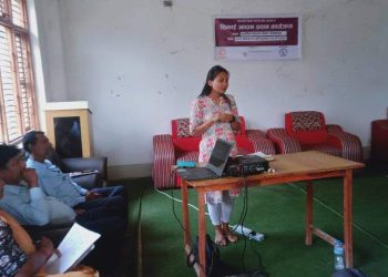 किशोरीलाई विद्यालयमा भर्ना तथा शैक्षिक सामाग्री वितरण