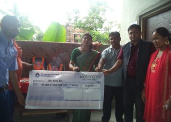 लहानमा २१ लाख बढीको बीमा क्षतिपूर्ति हस्तान्तरण