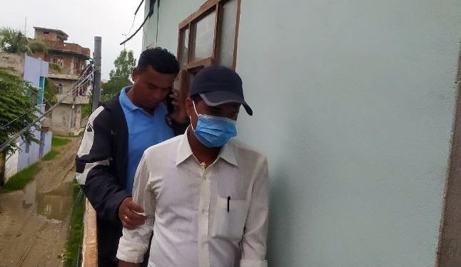 लहानमा अमिन घुस सहित पक्राउ परे