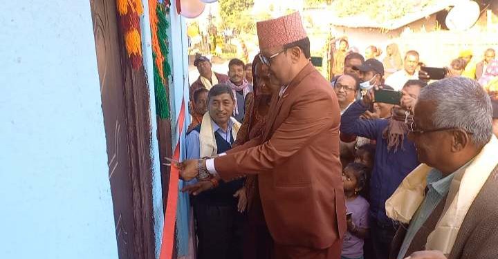 लहान– १२ मा विपन्न परिवारलाई सुरक्षित घर हस्तान्तरण