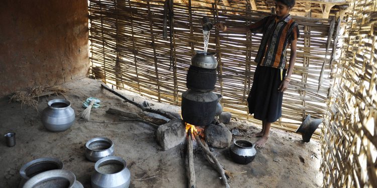 सरकारले राष्ट्रिय भोज र सरकारी कार्यक्रममा कोदोको रक्सी अनिवार्य गर्ने