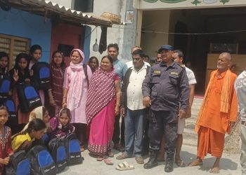 विद्यार्थीलाई शैक्षिक सामग्री तथा नगद वितरण, ‘स्टुडेन्ट किट’ कार्यक्रम प्रभावकारी